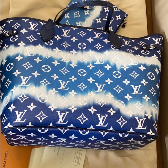SOLD!💯% Auth Louis Vuitton Escale Neverfull mm - Picture 3 of 8